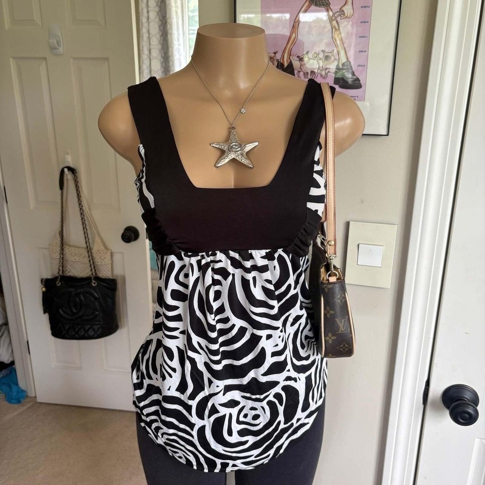 00s Charlotte Russe black & white tie.back tank top (size S)